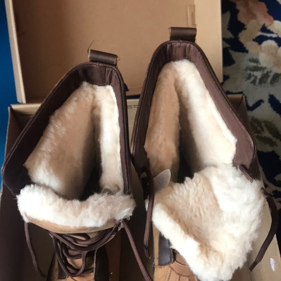 UGG Australia Women's Mixon Waterproof Snow Boots Size 5 - Picture 6 of 10